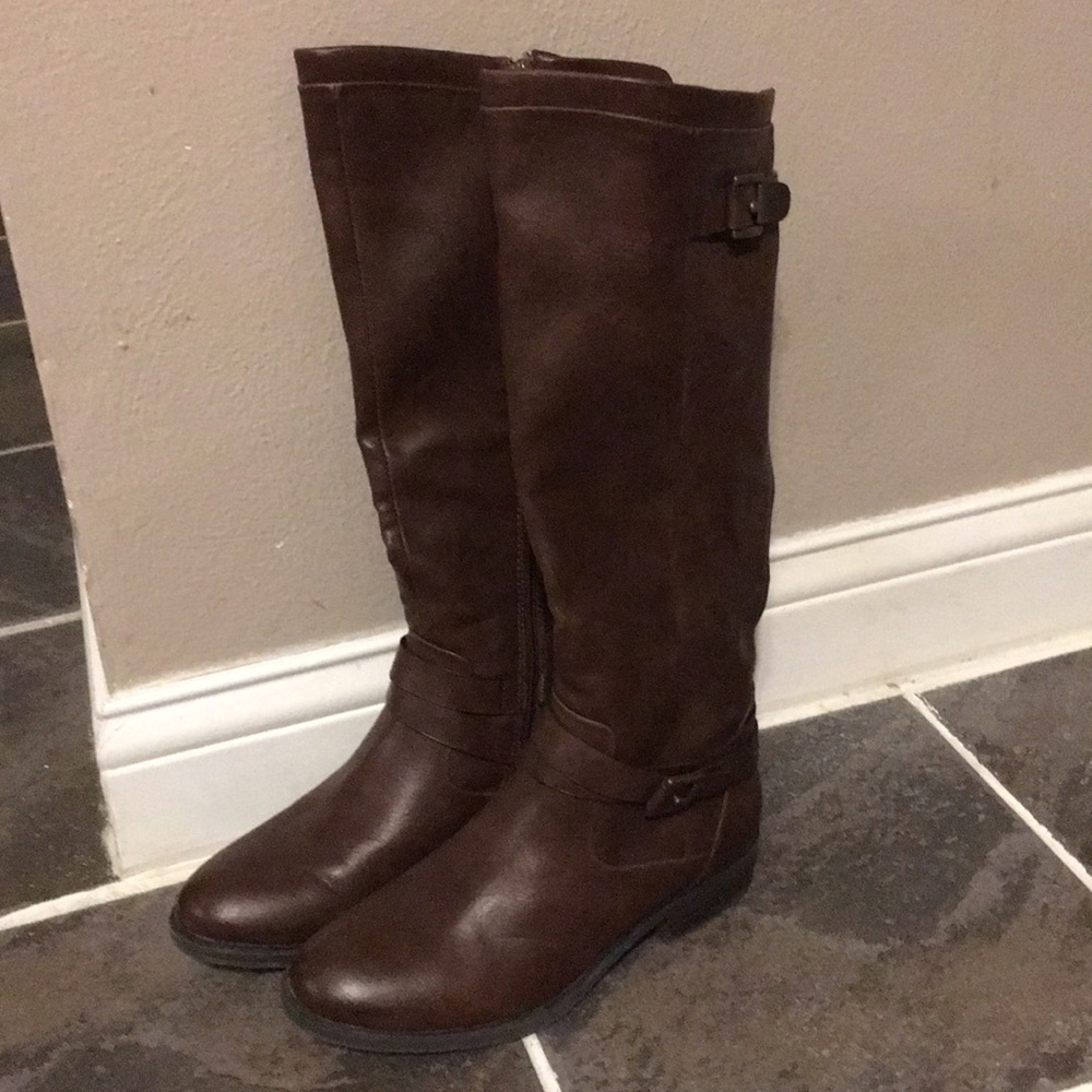 Brown boots